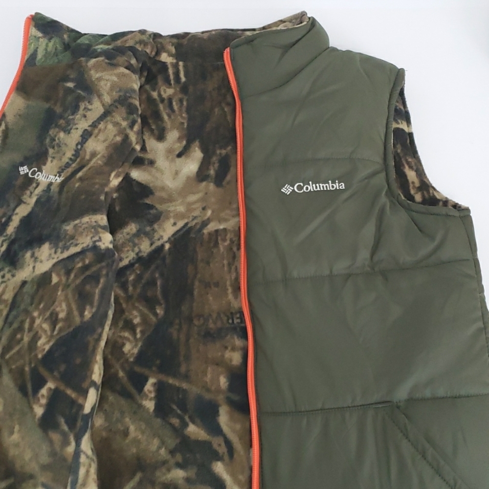 COLUMBIA REVERSIBLE CAMO PUFFER VEST, Boy's Size: 14/16, $40